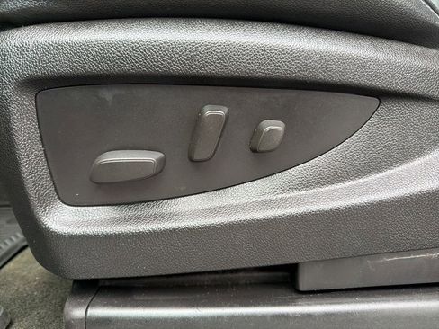 Used 2014 GMC Sierra 1500 SLT w/ Suspension Package, Off-Road image 32