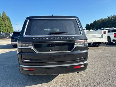Used 2023 Jeep Grand Wagoneer Series III AWD/4WD image 6