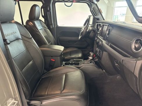 Used 2023 Jeep Wrangler Unlimited Sahara w/ Cold Weather Group image 24