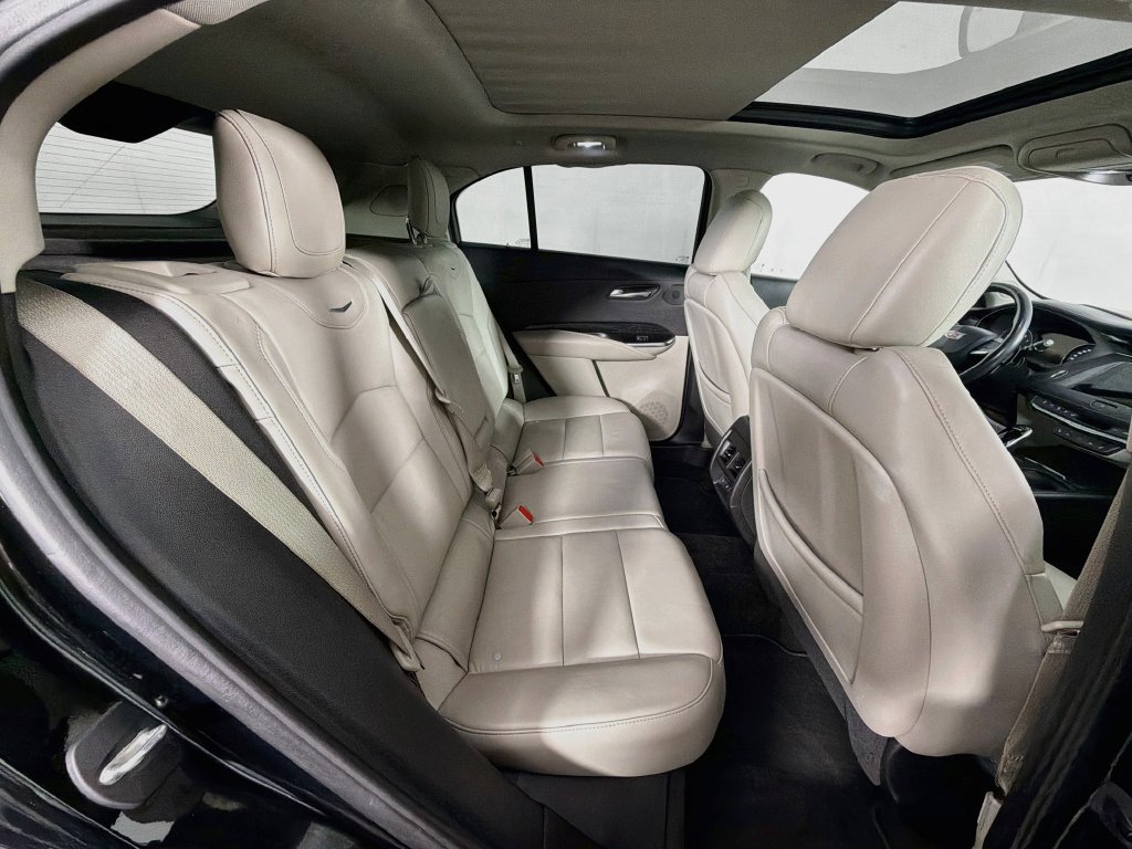 Used 2020 Cadillac XT4 Premium Luxury w/ Sun And Sound Package AWD/4WD image 27