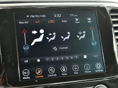 Used 2021 Jeep Grand Cherokee Laredo X AWD/4WD image 28