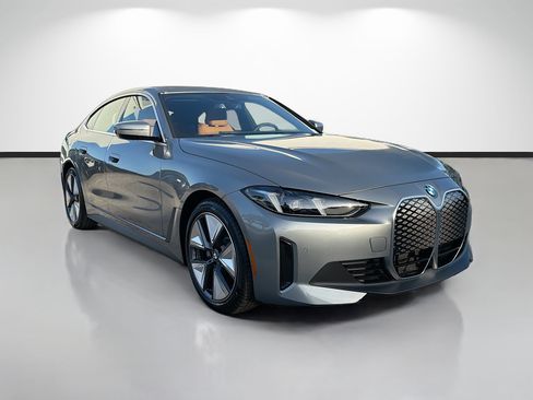 New 2026 BMW i4 eDrive40 w/ Parking Assistance Package RWD image 1