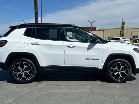 Used 2025 Jeep Compass Limited AWD/4WD image 3