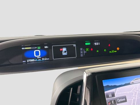 Used 2022 Toyota Prius Limited image 11