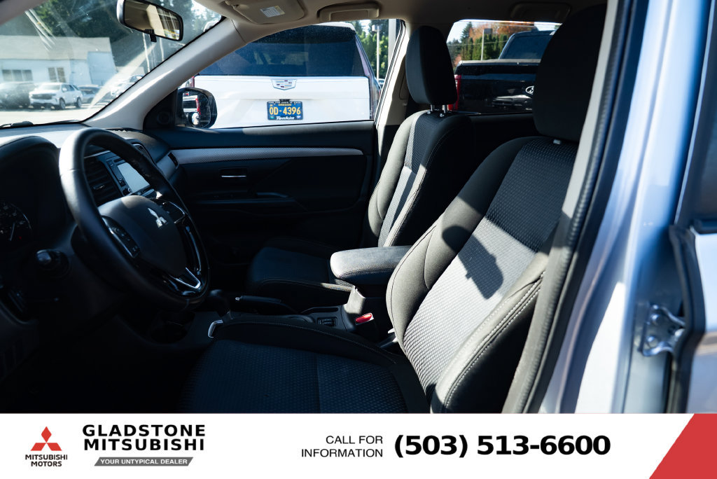 Used 2016 Mitsubishi Outlander SE FWD image 16