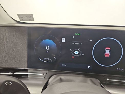 Certified 2025 Hyundai Kona SEL AWD/4WD image 17