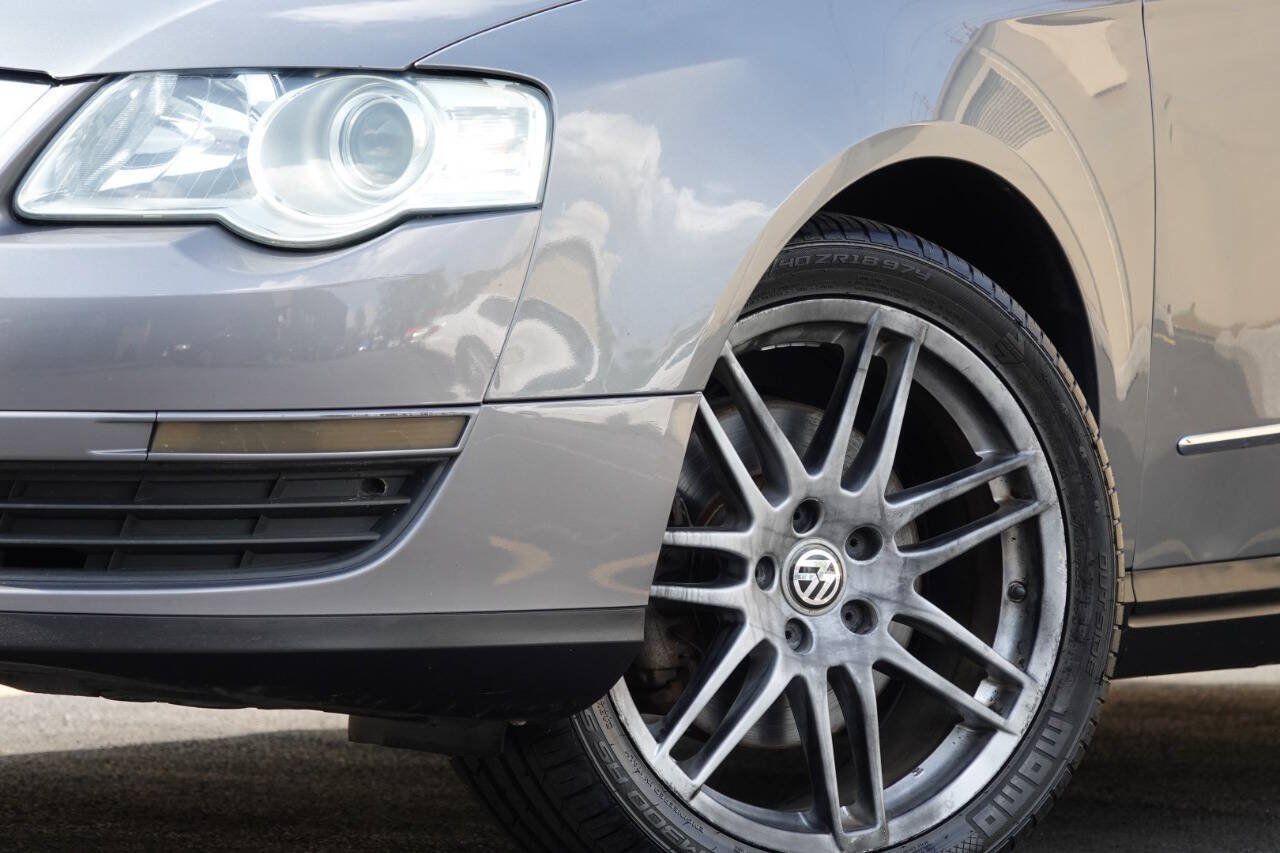 Used 2007 Volkswagen Passat 2.0T FWD image 8