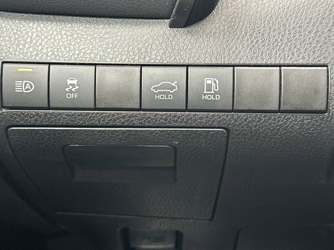 Used 2023 Toyota Camry SE w/ Convenience Package FWD image 32