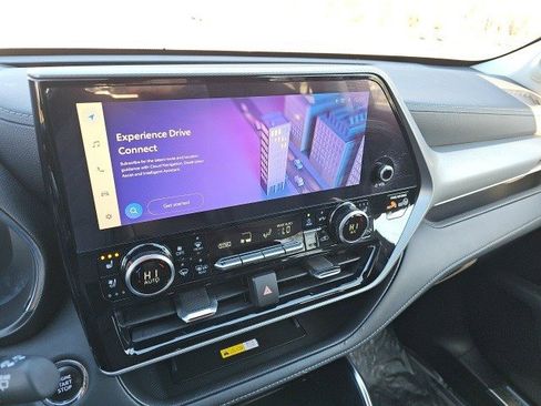 Used 2023 Toyota Highlander Platinum image 23