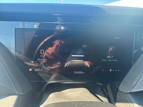 Used 2025 GMC Yukon XL Denali image 27