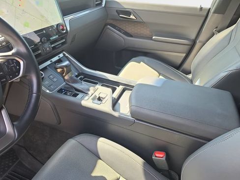 Used 2024 Lexus GX 550 w/ Accessory Package (2T) AWD/4WD image 29