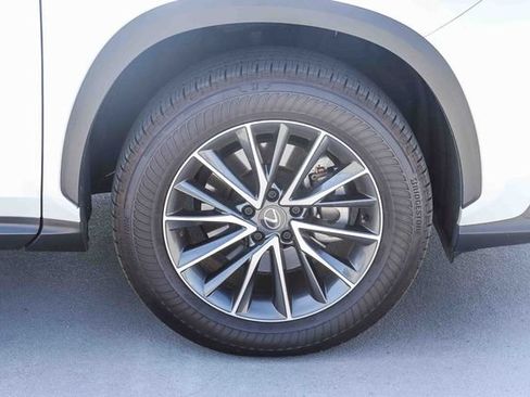 Used 2025 Lexus NX 250 FWD w/ Premium Package image 10