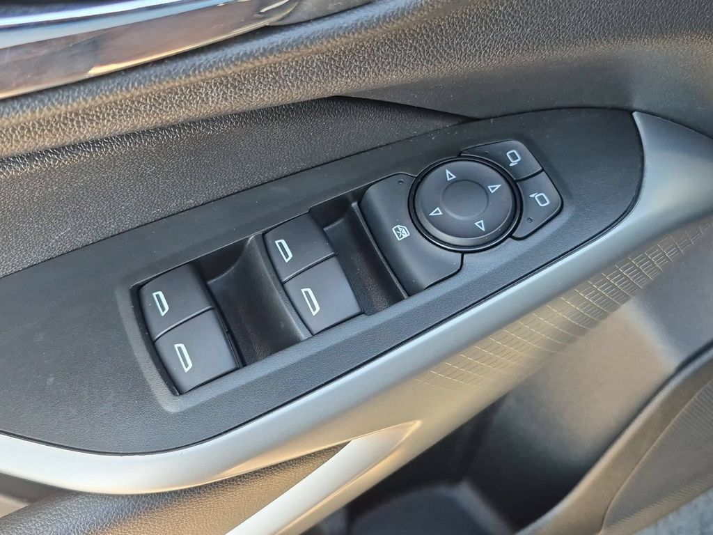 Used 2025 Chevrolet Trax LS FWD image 13