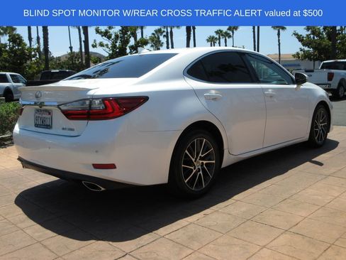 Used 2017 Lexus ES 350 w/ Premium Package FWD image 4