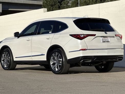 Certified 2023 Acura MDX FWD w/ Technology Package image 3