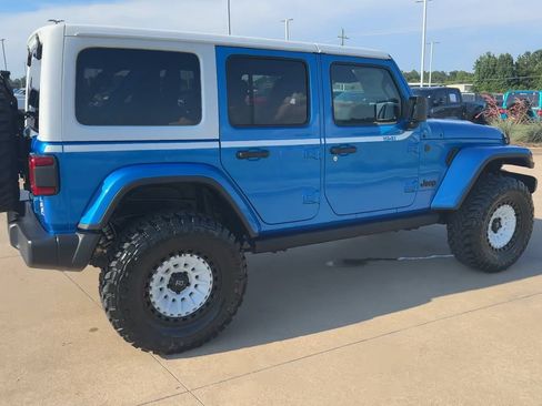 New 2026 Jeep Wrangler Unlimited Sahara w/ Whitecap Package AWD/4WD image 2
