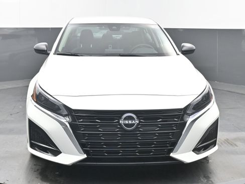 Certified 2025 Nissan Altima 2.5 S image 2