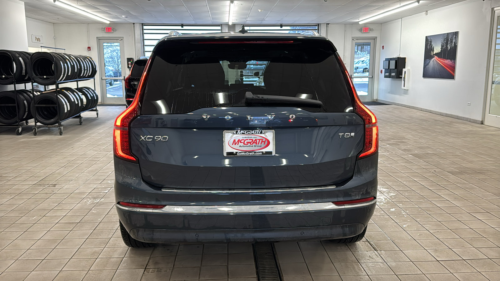 New 2026 Volvo XC90 T8 Plus w/ Protection Package Premier AWD/4WD image 6