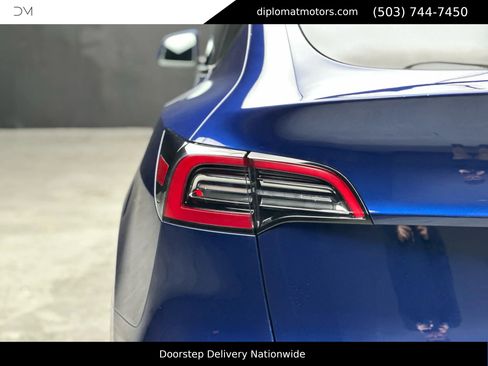 Used 2023 Tesla Model Y Long Range image 14