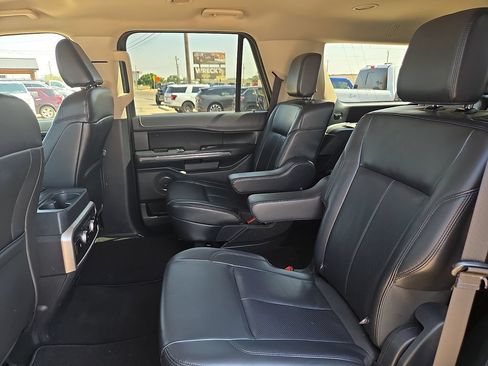 Used 2024 Ford Expedition XLT RWD image 17