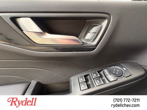 Used 2025 Ford Escape ST-Line Select AWD/4WD image 11