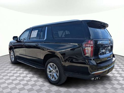 Used 2024 Chevrolet Suburban Premier image 6