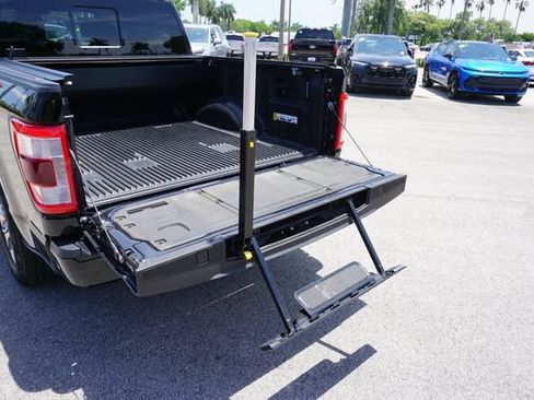 Certified 2022 Ford F150 Platinum w/ Equipment Group 701A High RWD image 17