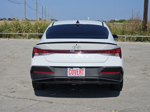 Used 2025 Hyundai Elantra Sport FWD image 6