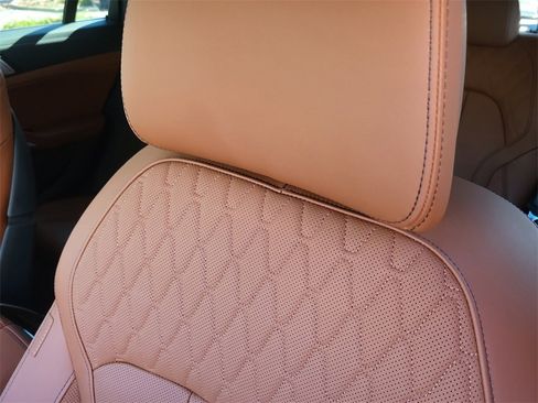 New 2026 BMW X6 M60i w/ Climate Comfort Package image 19