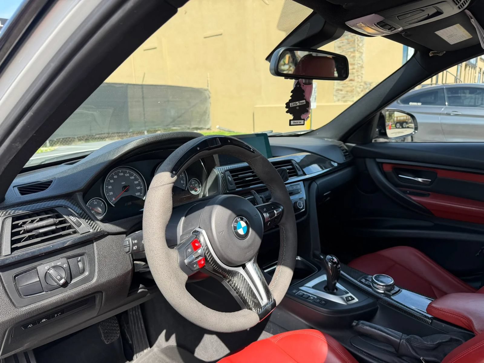 Used 2015 BMW M3 RWD image 9