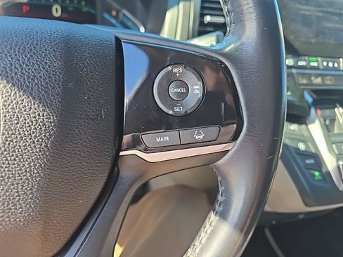 Used 2018 Honda Odyssey Touring image 24