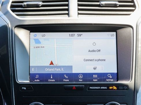 Used 2018 Ford Explorer XLT w/ Equipment Group 202A AWD/4WD image 36