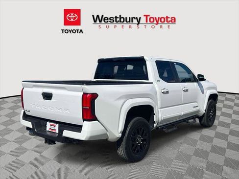 Certified 2025 Toyota Tacoma SR5 w/ SR5 Upgrade Package AWD/4WD image 7