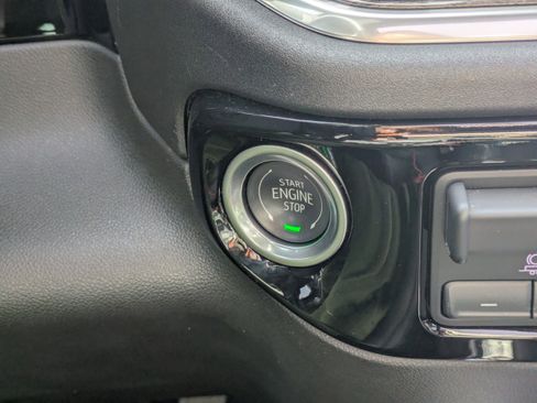 Used 2024 Chevrolet Silverado 2500 LTZ w/ LTZ Premium Package image 30