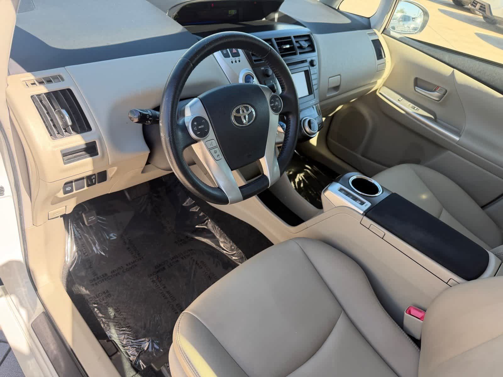 Used 2014 Toyota Prius V Five FWD image 15