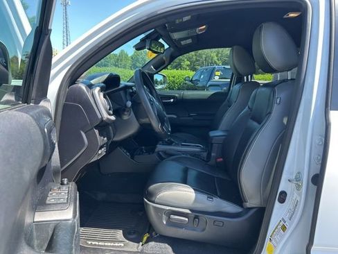 Used 2021 Toyota Tacoma TRD Sport RWD image 16