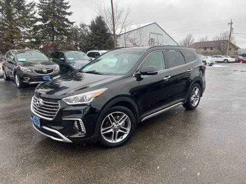 Used 2019 Hyundai Santa Fe XL image 2