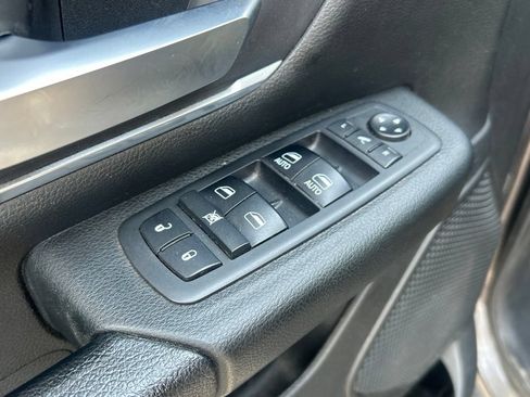 Used 2019 RAM 1500 Big Horn AWD/4WD image 11