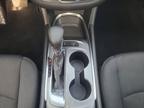 Used 2022 Chevrolet Malibu LS FWD image 16