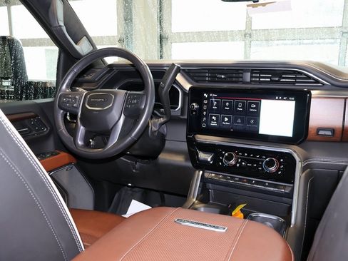 Certified 2024 GMC Sierra 3500 Denali Ultimate image 32