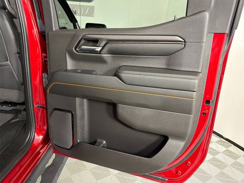 Used 2024 GMC Sierra 1500 AT4 w/ Technology Package image 17