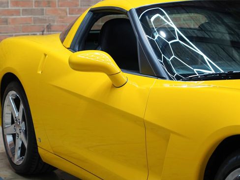 Used 2007 Chevrolet Corvette Coupe w/ Preferred Equipment Group RWD image 22