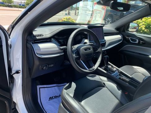 Used 2025 Jeep Compass Limited AWD/4WD image 18