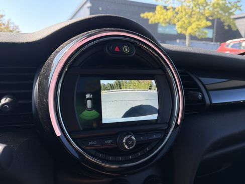 Used 2021 MINI Cooper 4-Door Hardtop w/ 6.5" Touchscreen Package FWD image 20