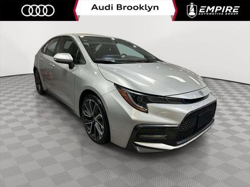 Used 2020 Toyota Corolla SE w/ SE Premium Package FWD image 1