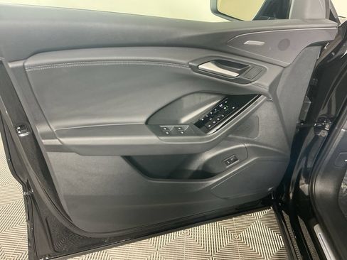 Used 2025 Audi Q6 e-tron Prestige w/ Black Warm Weather Package AWD/4WD image 13
