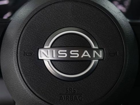 Used 2024 Nissan Pathfinder SV image 13