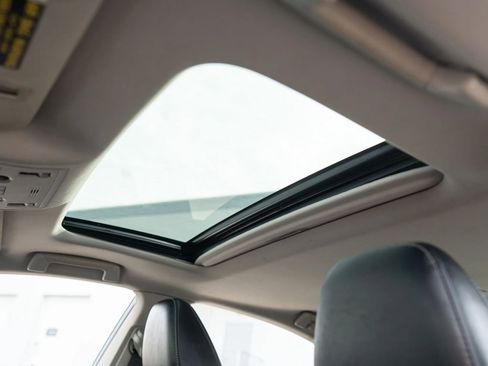 Used 2015 Lexus ES 350 w/ Premium Package image 44