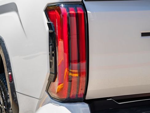 Used 2026 Toyota Tundra TRD Pro AWD/4WD image 8