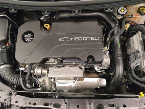 Used 2017 Chevrolet Cruze LT image 30